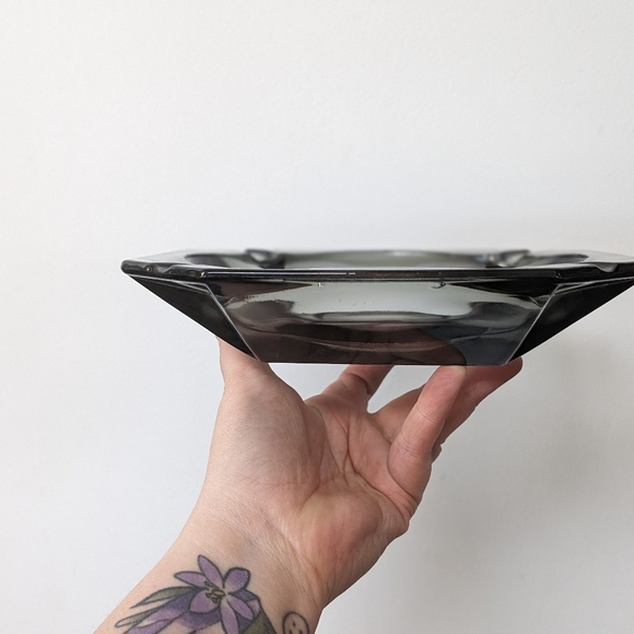 Vintage smokey glass ashtray - Picture 2 of 4